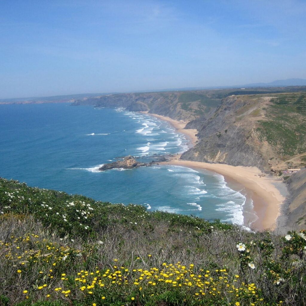 Foto de la Torre de Aspa, una atalaya desde la que se vigilaba el litoral asolado por la piratería